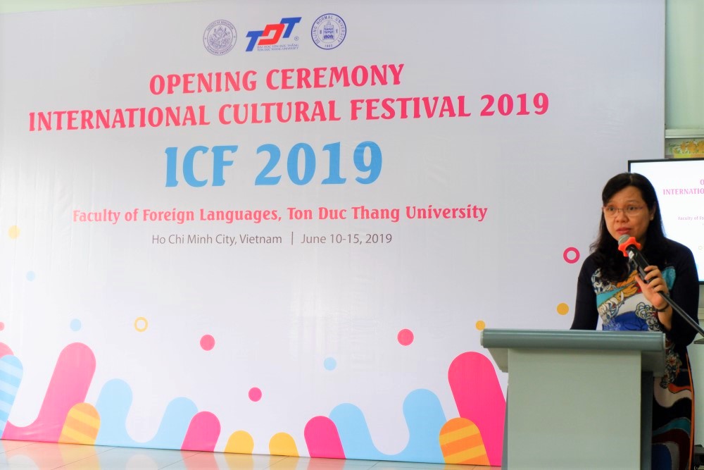 Ms. Nguyen Thanh Phuong, Head of the Faculty of Foreign Languages, with the welcoming speech.