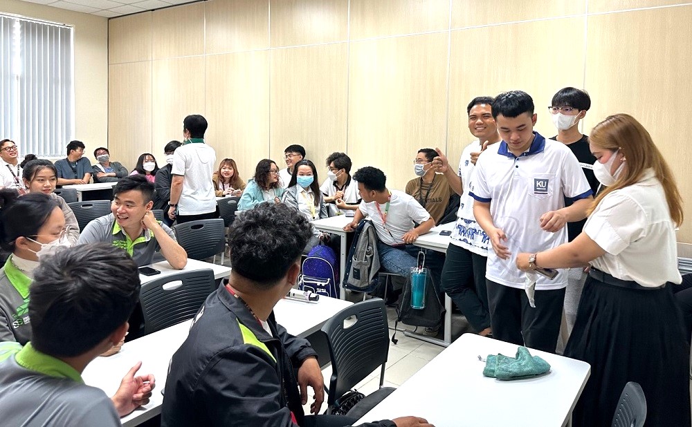 TDTU students in exchanges with Lecturers from Kasetsart University