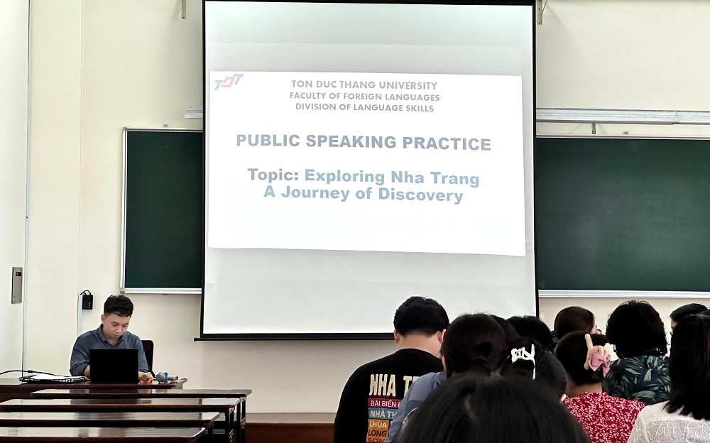 A “Public Speaking” session in Khanh Hoa campus.