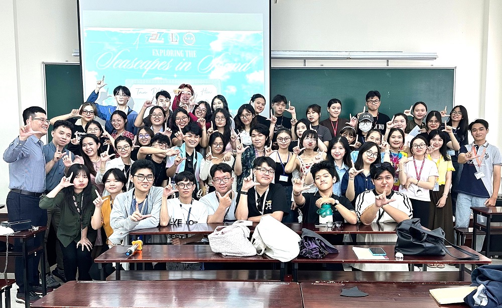 "Tan Phong - Khanh Hoa EDU CAMP" - Cultural exchange activities and Mini-games 