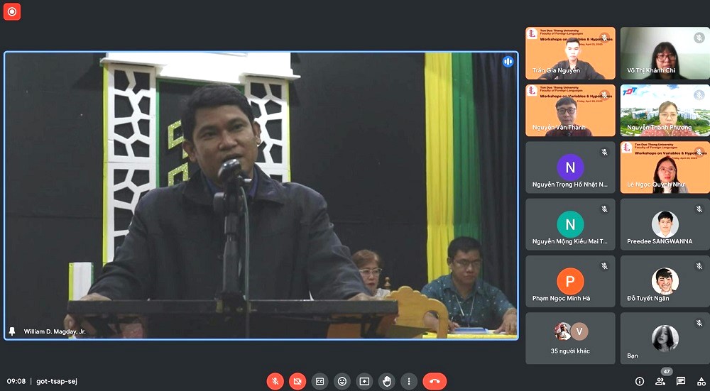 Thầy William D. Magday - Đại học Nueva Vizcaya State, Philippines phát biểu khai mạc.