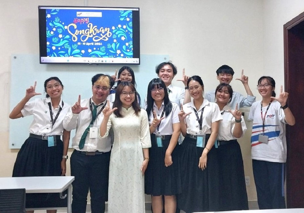 Kasetsart University's students from Thailand