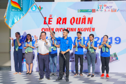 Sáng ngày 28/6/2019, Lễ ra quân Chiến dịch tình nguyện Mùa hè xanh Đại học Tôn Đức Thắng (TDTU) năm 2019 đã được tổ chức.